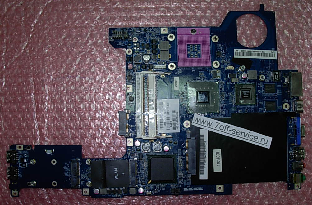 изображение на фото материнской платы к ноутбуку Lenovo Y430
